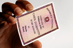 Chiedere il rilascio o il rinnovo della carta d'identità cartacea